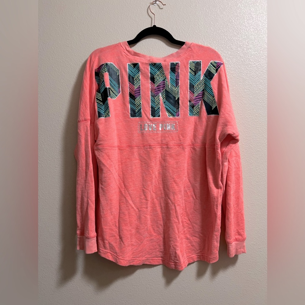 Victoria’s Secret PINK Long-Sleeve size Large Tropical Back